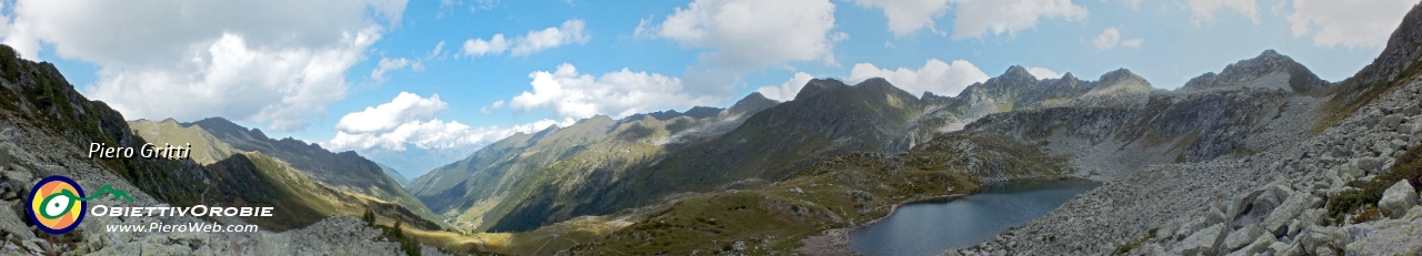 25 Panoramica sul Lago di Porcile alto e verso la Valle Lunga.jpg